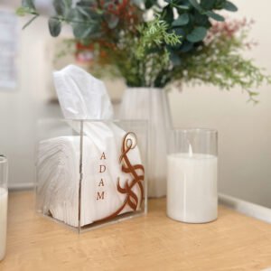 اكرليك علبة كلينكس شفافة بالاسم